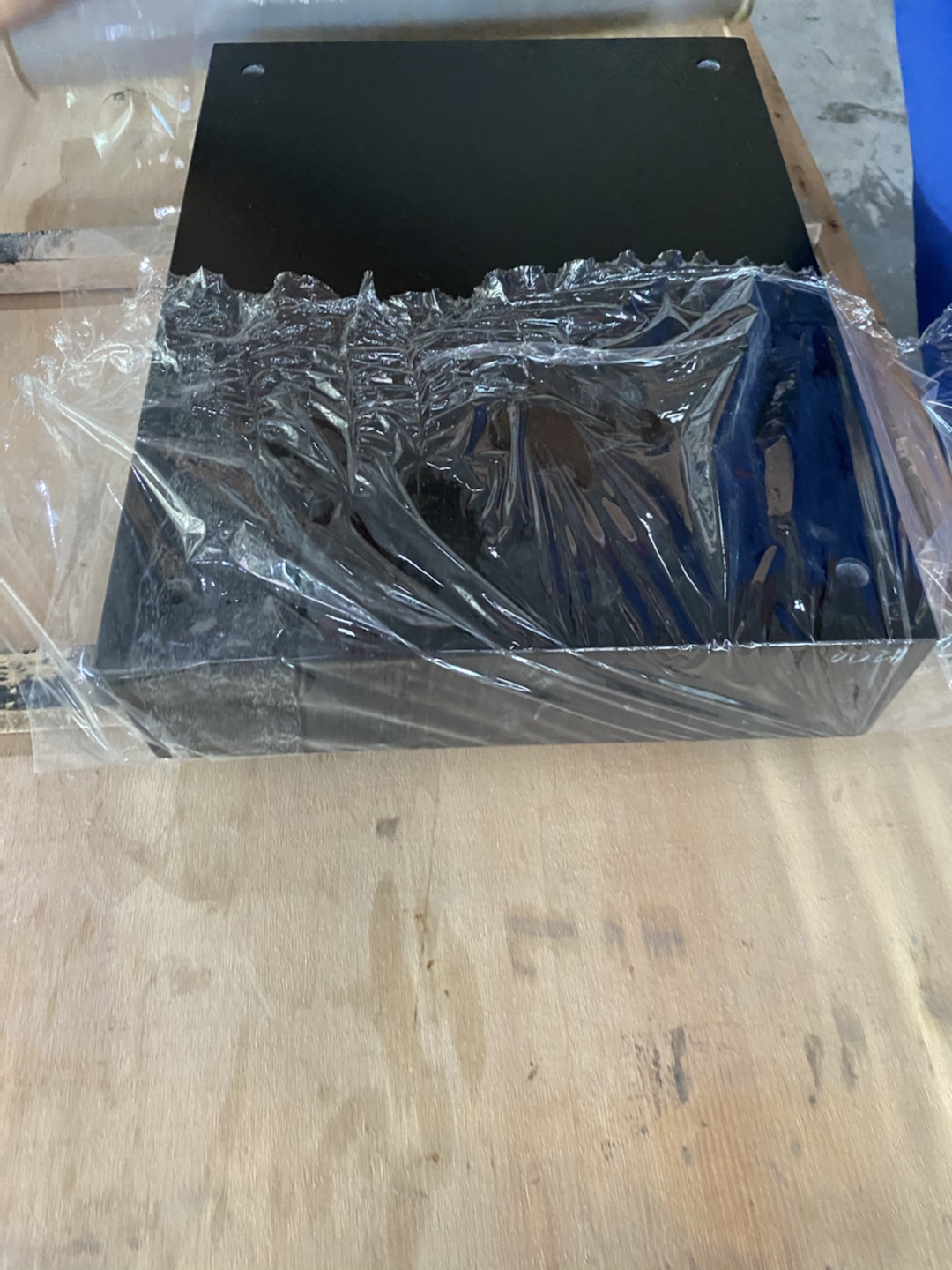 應(yīng)該如何選購人造大理石床身的大理石構(gòu)件和平臺