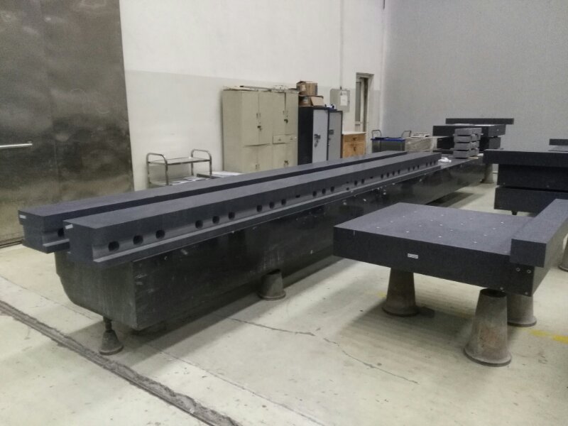 大理石構(gòu)件平臺是什么？揭秘高精度機械基座的選型與應用